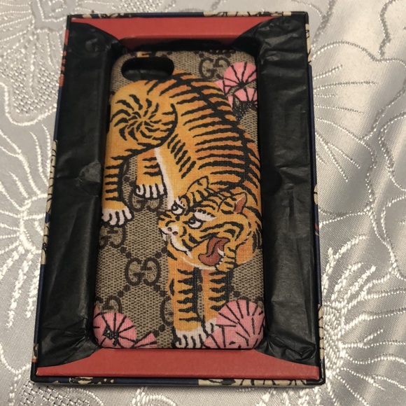 Gucci iPhone case - brand new with tags - Picture 5 of 5